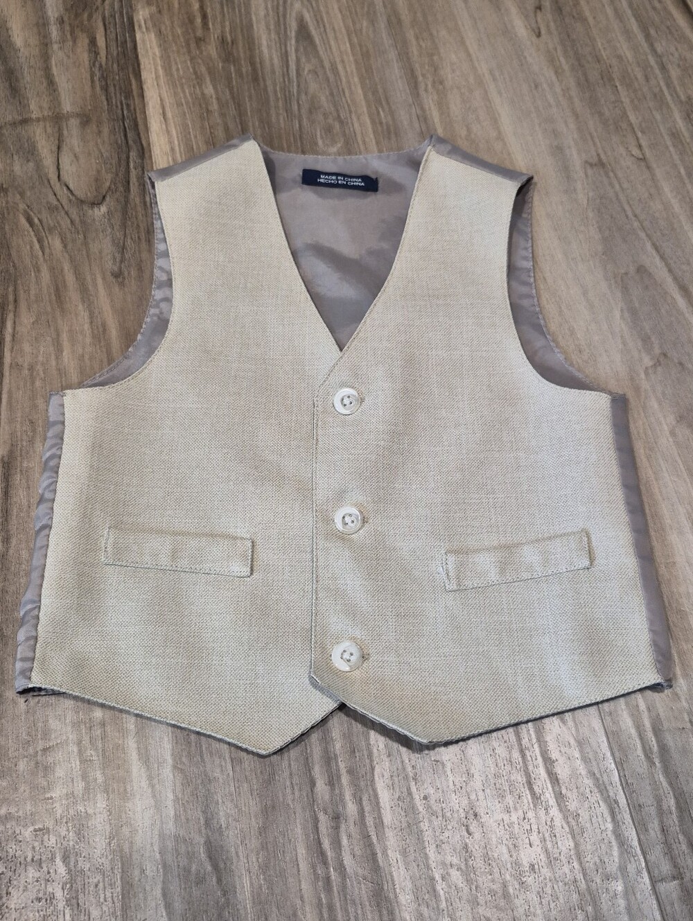 Boys Beige Boy's Vest Classic V-neck 3-Button Front Closure 2 Faux Pockets Sz 3